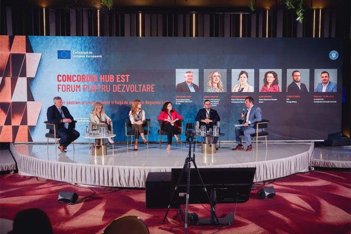 Scena Concordia Hub Est, Forum pentru Dezvoltare, cu lista vorbitorilor