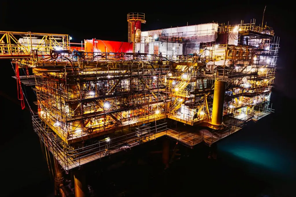Industria petroliera - angajati responsabili si organizati